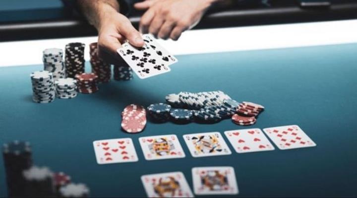 Tầm quan trọng của flush poker là gì?